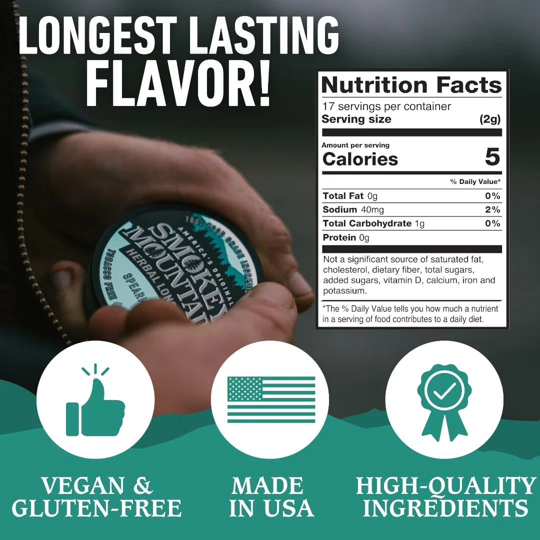 Hand holding a container of Smokey Mountain防腐剂, with nutrition facts label and product features highlighted.